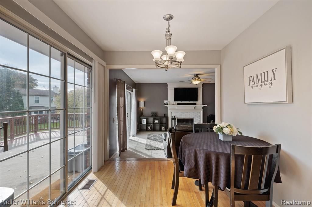 222 Saxon Court Rochester Hills, MI 48307 - Photo 11 of 24