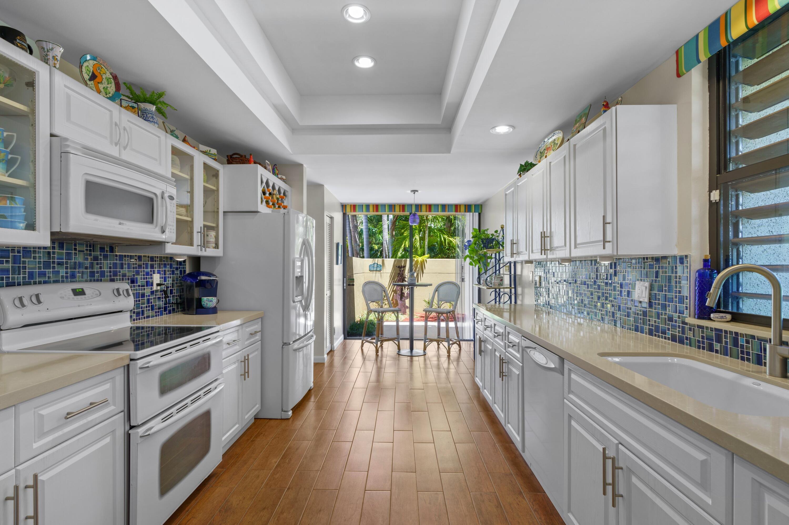 758 St Albans Drive Boca Raton, FL 33486 - Photo 5 of 34 Kitchen