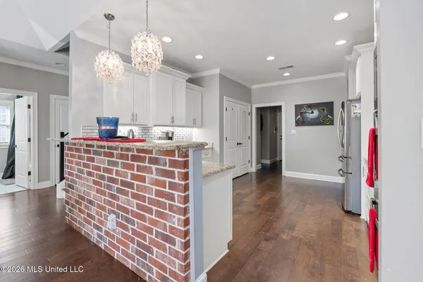 $530,500 | 2123 College Road, Southaven, MS 38672