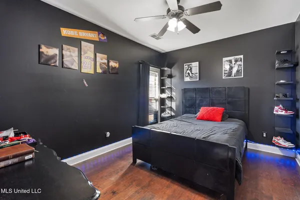 $530,500 | 2123 College Road, Southaven, MS 38672