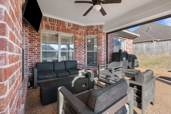 $530,500 | 2123 College Road, Southaven, MS 38672