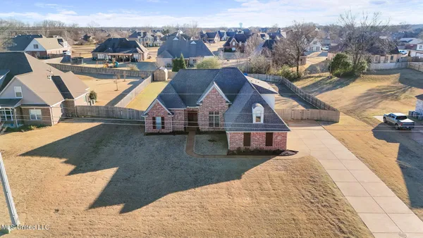 $530,500 | 2123 College Road, Southaven, MS 38672