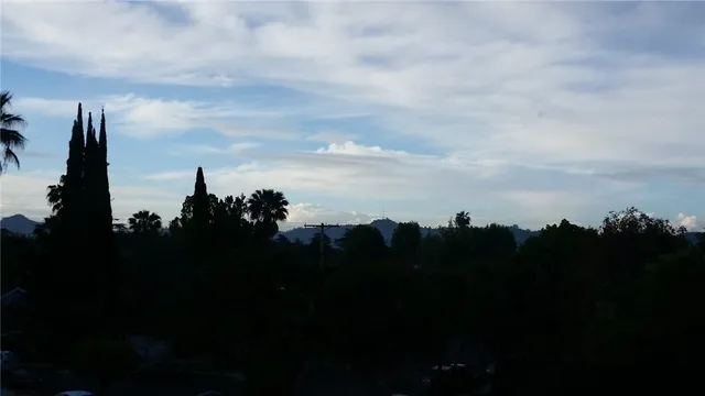 $2,400 | 12720 Burbank Boulevard, Unit 311, Valley Village, CA 91607