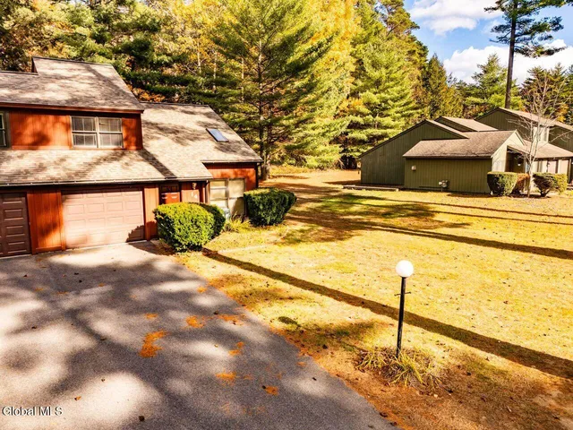 $249,000 | 14 Elizabeth Lane, Queensbury, NY 12804