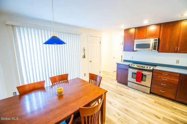 $249,000 | 14 Elizabeth Lane, Queensbury, NY 12804