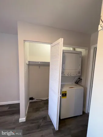 $1,300 | 105 Devereaux Avenue, Unit 1, Philadelphia, PA 19111