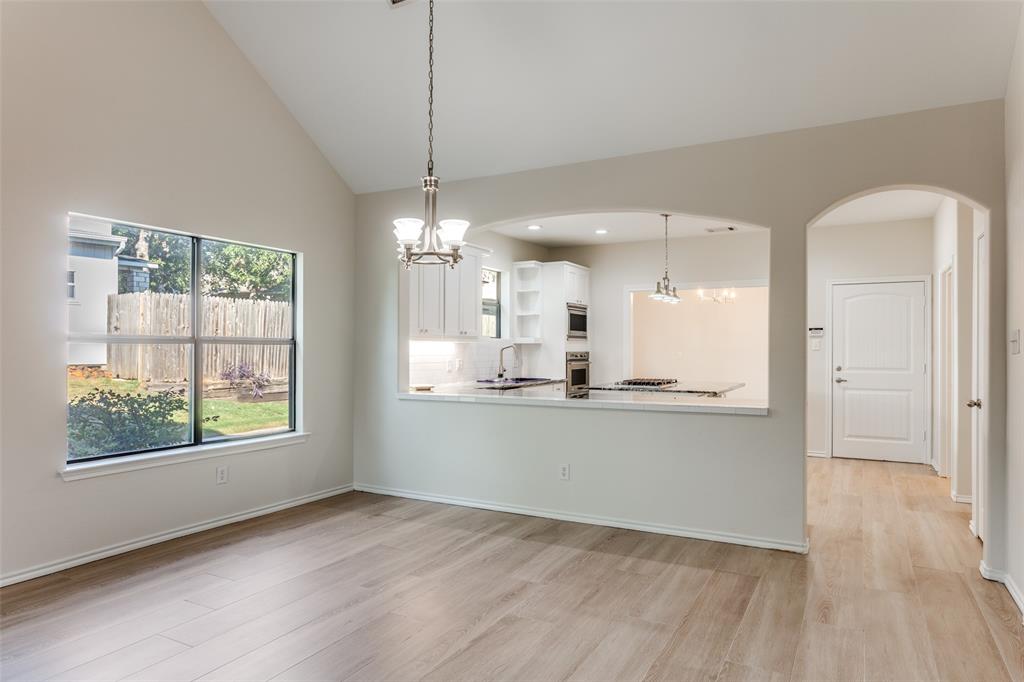 1517 Valley Creek Road Denton, TX 76205 - Photo 13 of 38