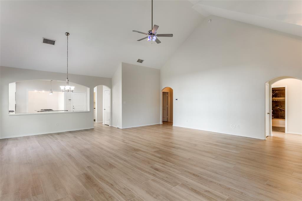 1517 Valley Creek Road Denton, TX 76205 - Photo 9 of 38