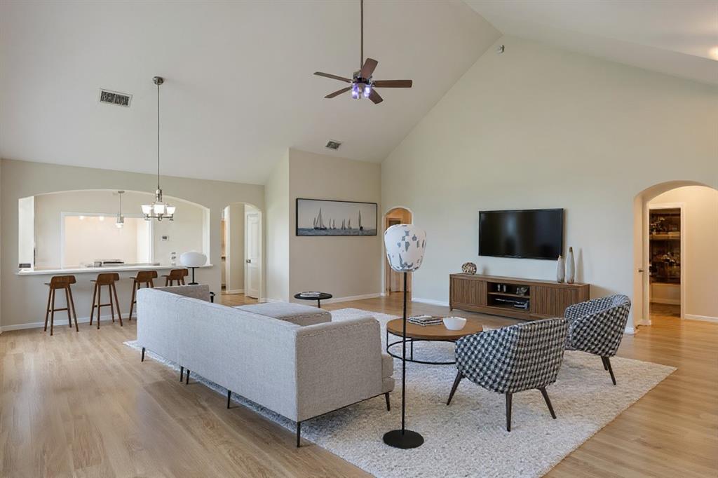 1517 Valley Creek Road Denton, TX 76205 - Photo 10 of 38