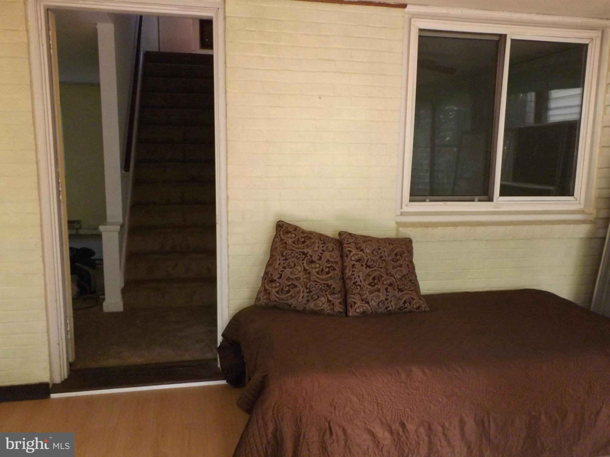 6 Ridge Road, Unit Q Greenbelt, MD 20770 - Photo 11 of 30 Living Space in Addition - Enclosed Porch w/Heat