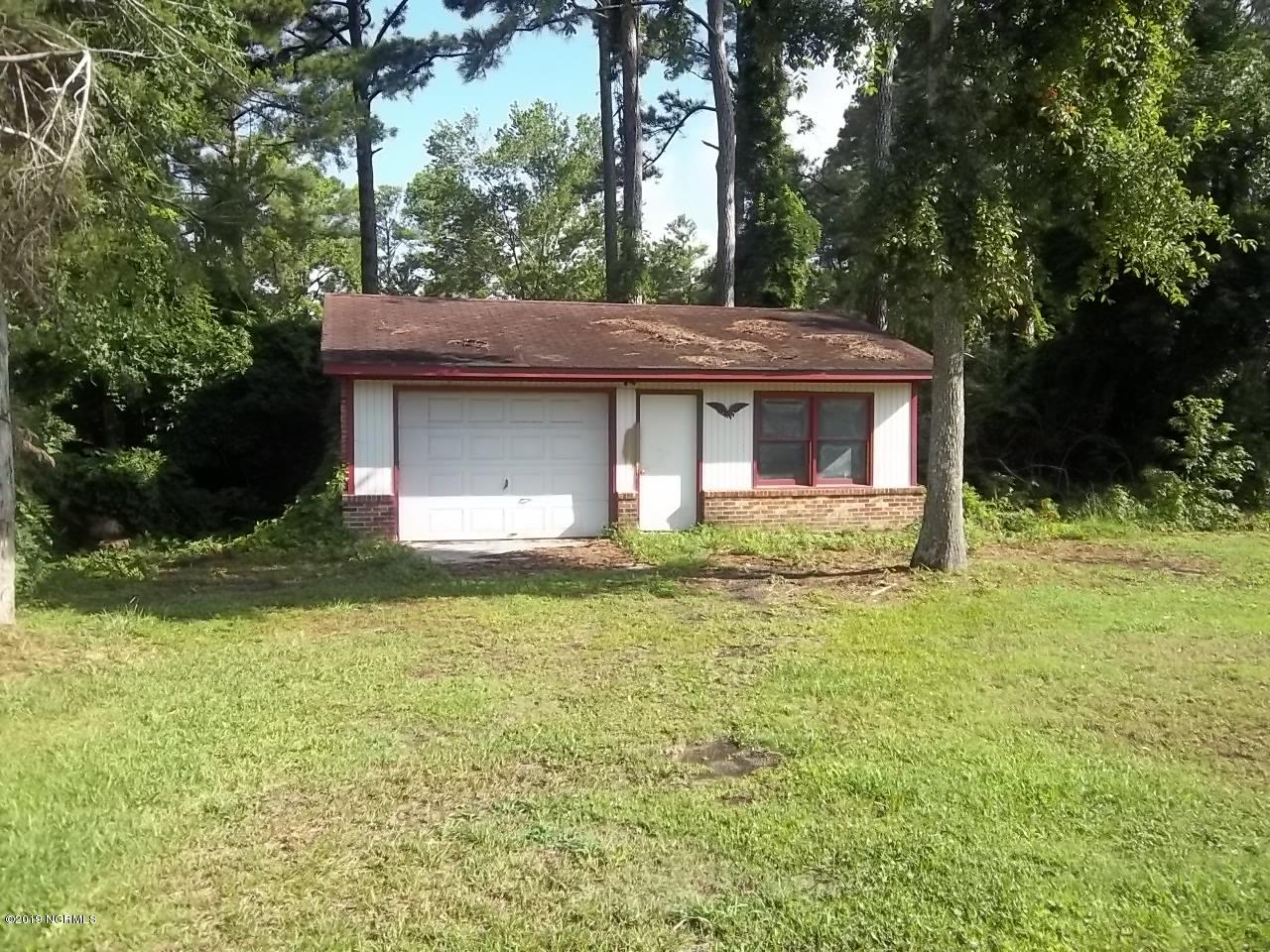 3702 Country Club Road Morehead City, NC 28557 - Photo 5 of 16 Detached Storage