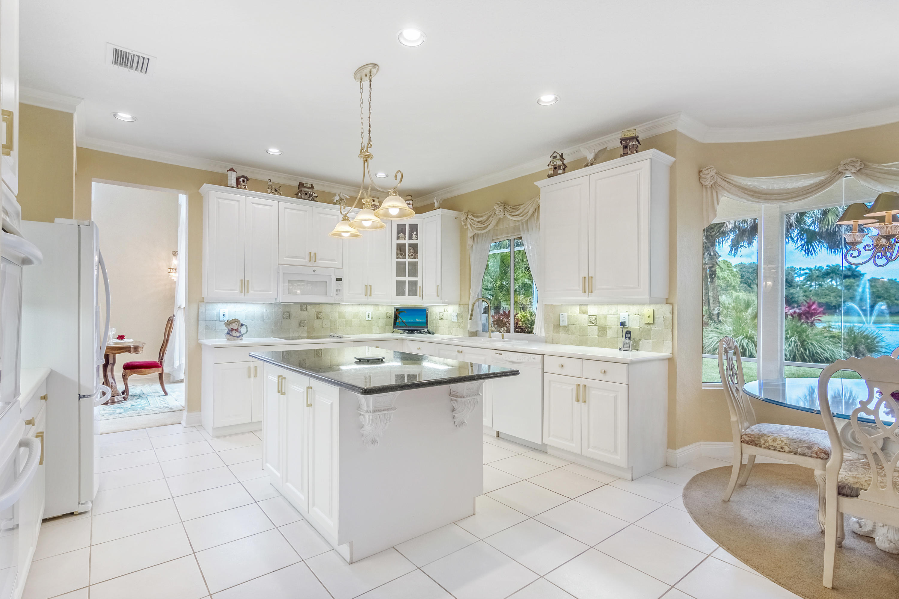 19434 Estuary Drive Boca Raton, FL 33498 - Photo 39 of 87 White Kitchen