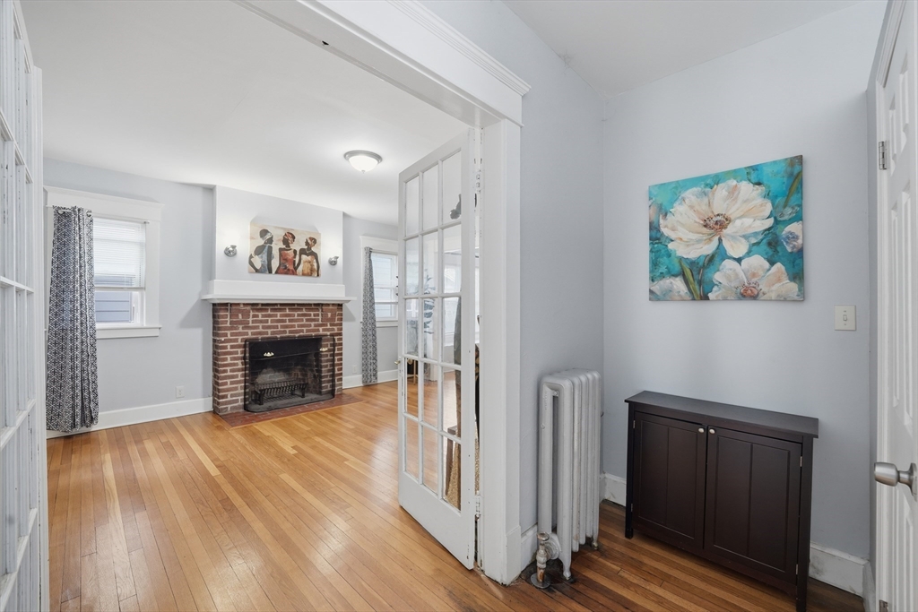 115 Pasadena Street Springfield, MA 01108 - Photo 5 of 34
