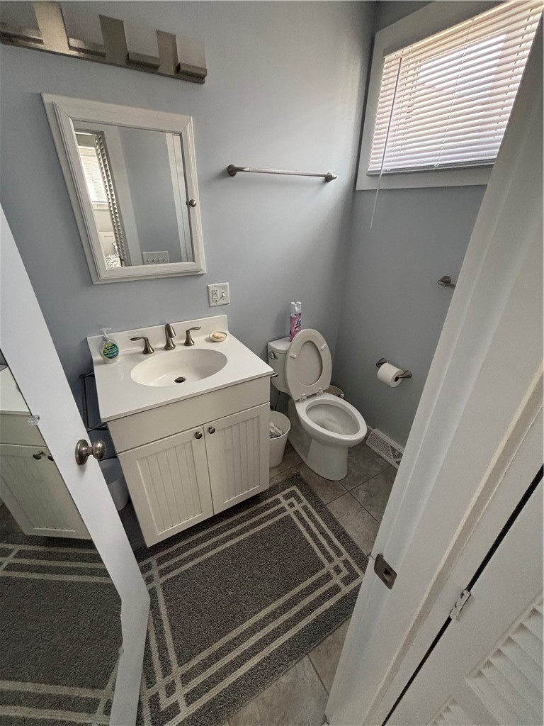 53 Bayberry Road Narragansett, RI 02882 - Photo 23 of 45
