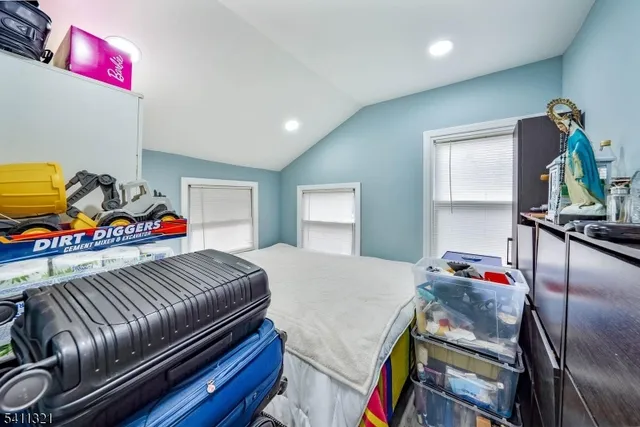 $3,500 | 376 Elmora Avenue, Elizabeth, NJ 07208