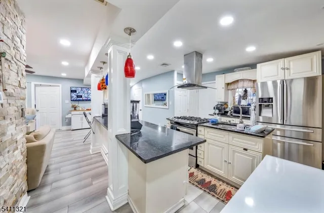 $3,500 | 376 Elmora Avenue, Elizabeth, NJ 07208