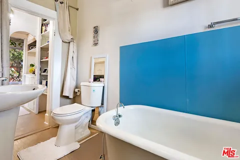 $3,100,000 | 207 Ocean Ave Extension, Santa Monica, CA 90402