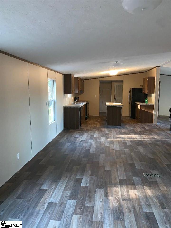 1536 Fort Lindley Road Laurens, SC 29360 - Photo 2 of 11