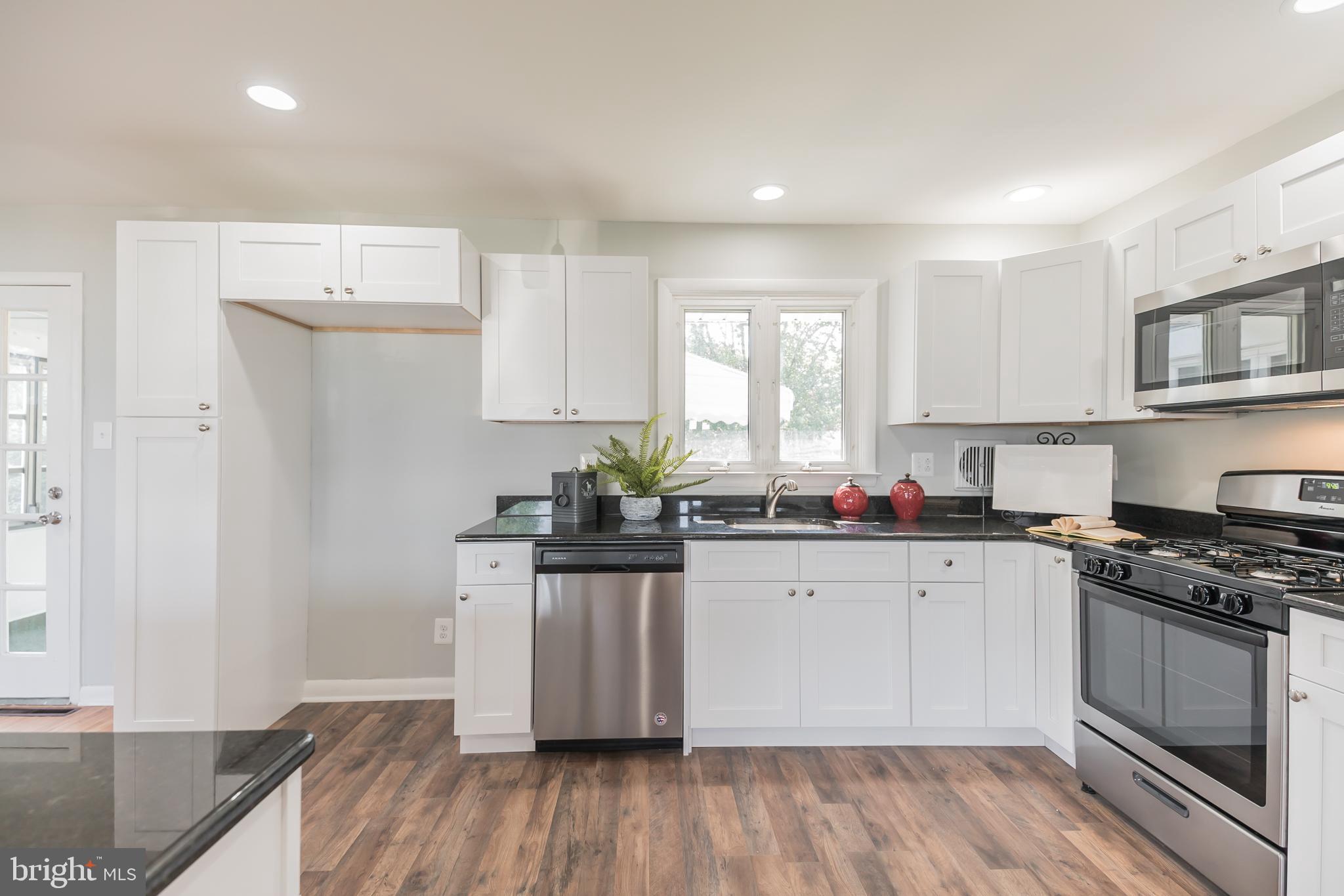 1307 Salem Road Burlington, NJ 08016 - Photo 8 of 25