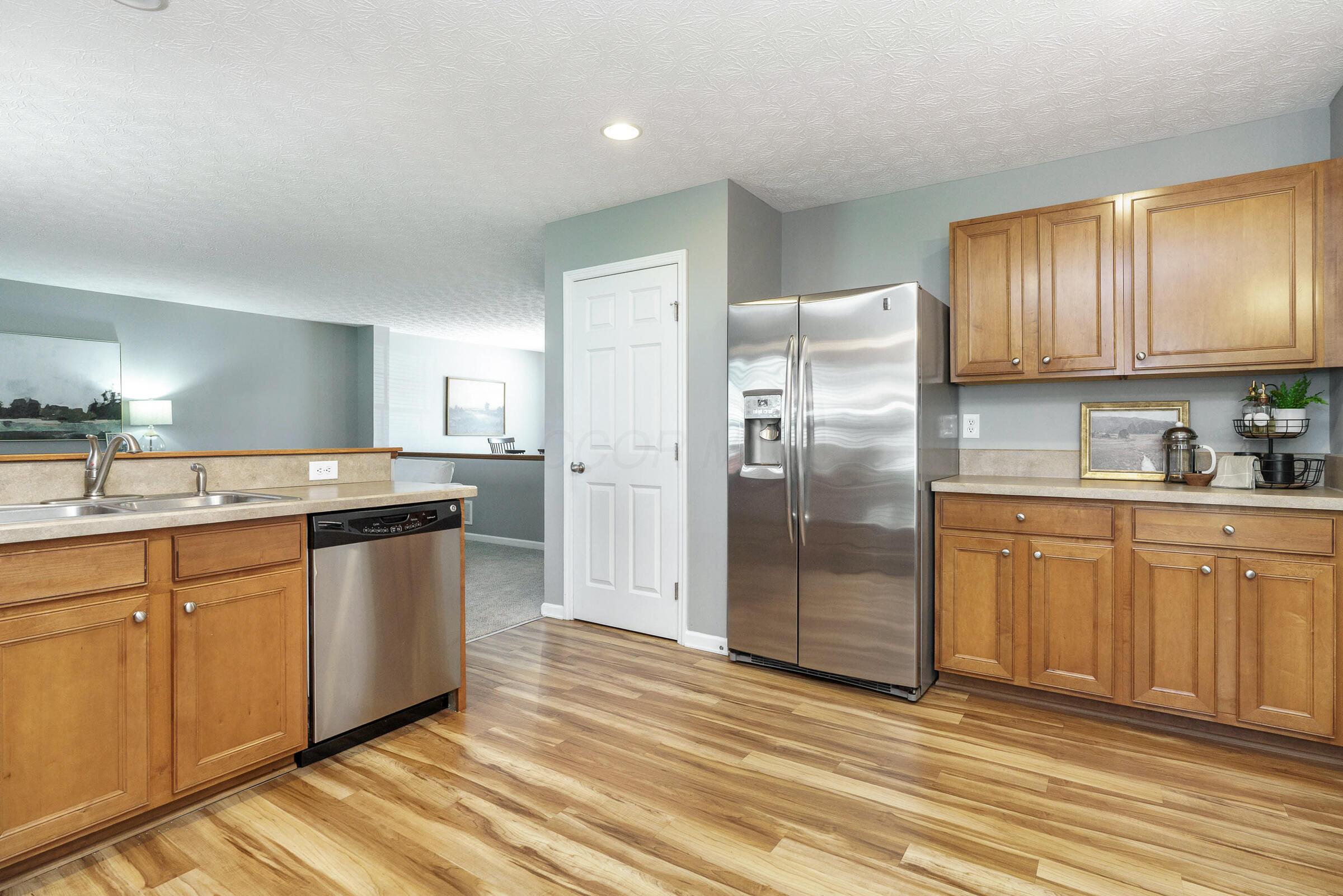124 Stockard Loop Delaware, OH 43015 - Photo 11 of 54 Kitchen