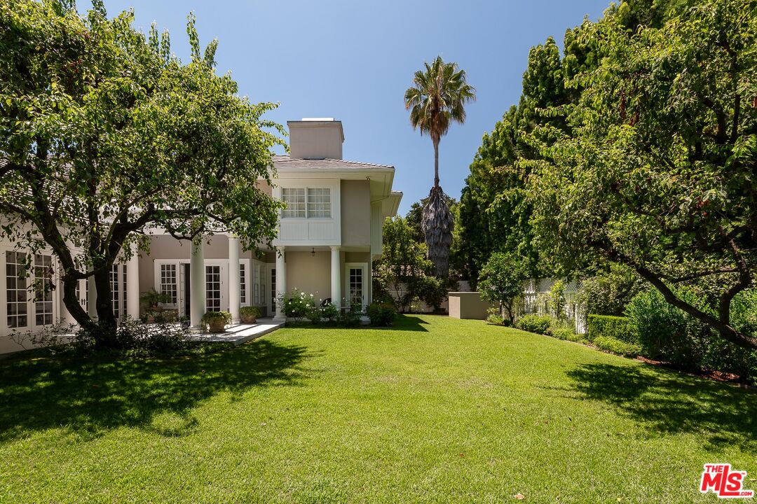 17417 Rancho Street Encino, CA 91316 - Photo 39 of 49