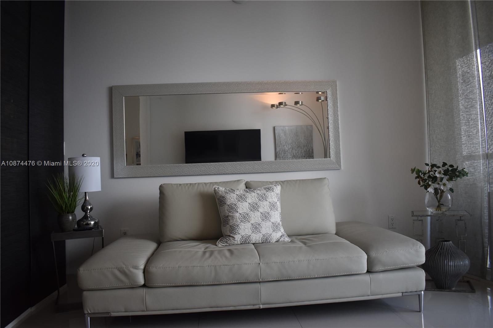 475 Brickell Avenue, Unit 4613 Miami, FL 33131 - Photo 11 of 32