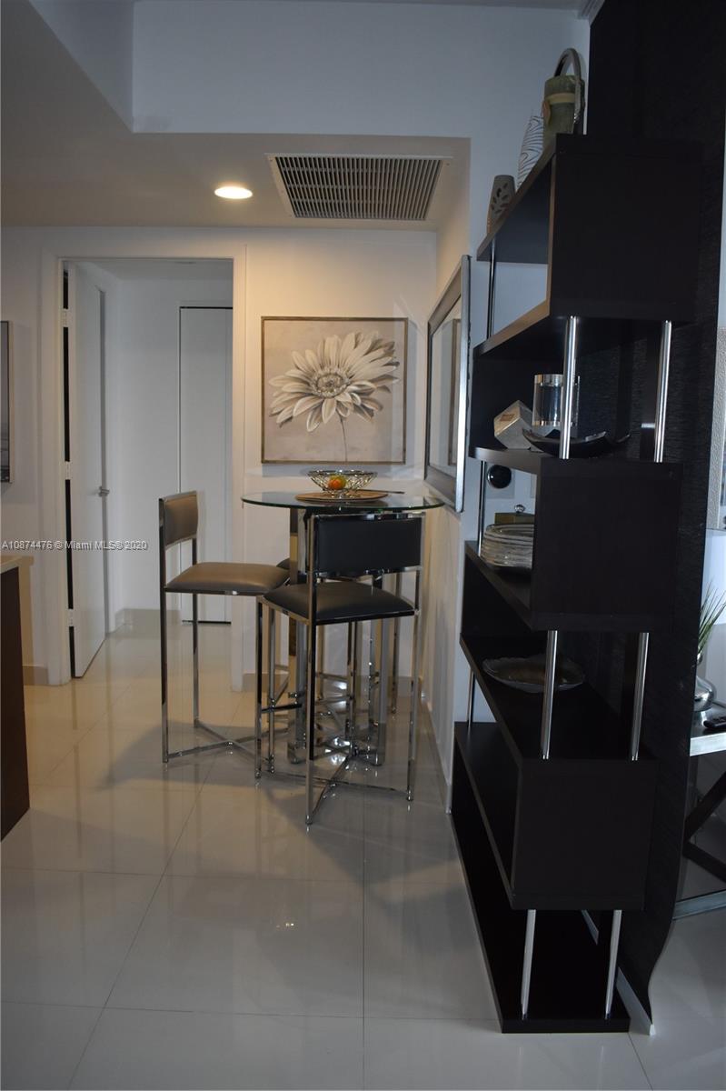 475 Brickell Avenue, Unit 4613 Miami, FL 33131 - Photo 12 of 32