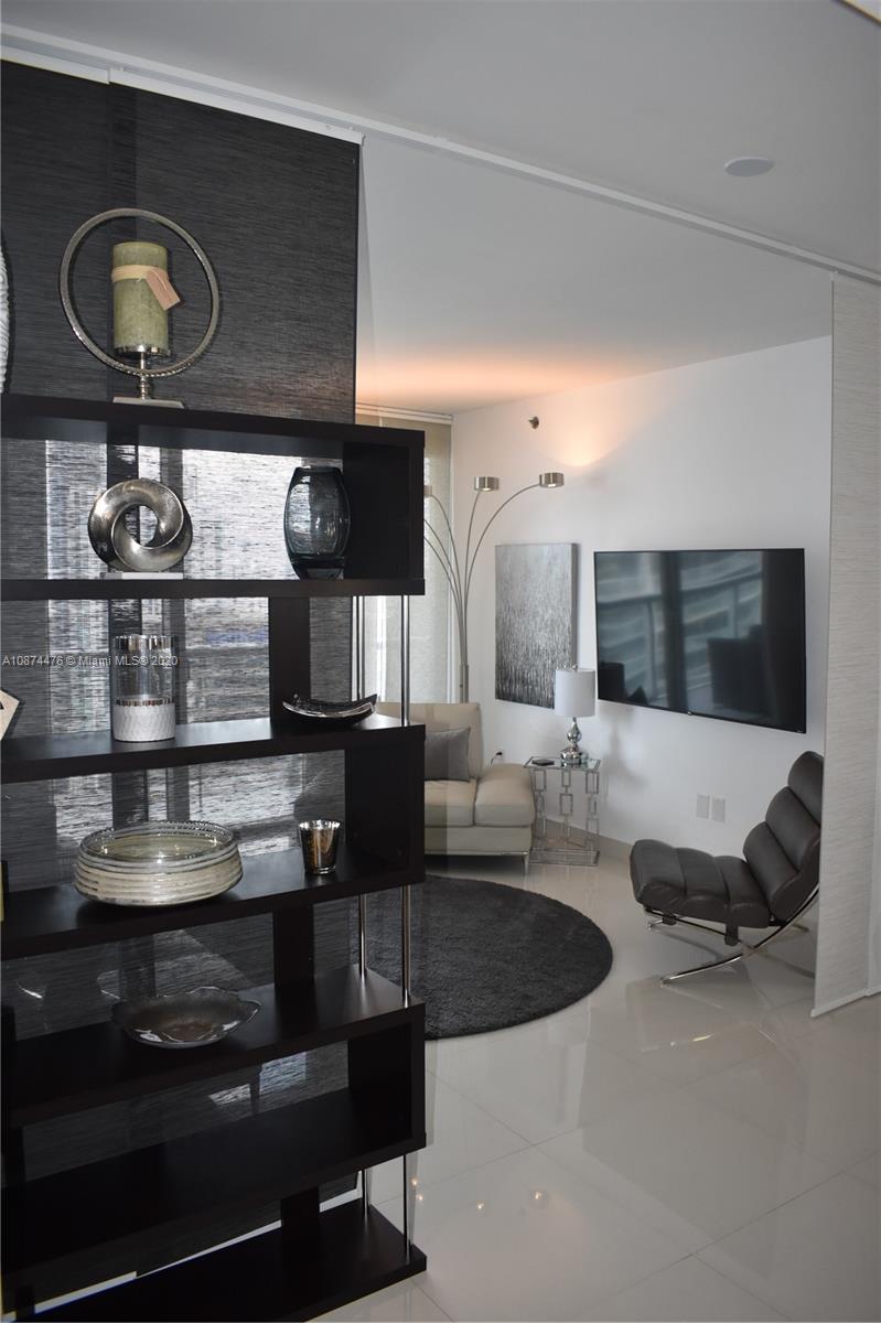 475 Brickell Avenue, Unit 4613 Miami, FL 33131 - Photo 14 of 32