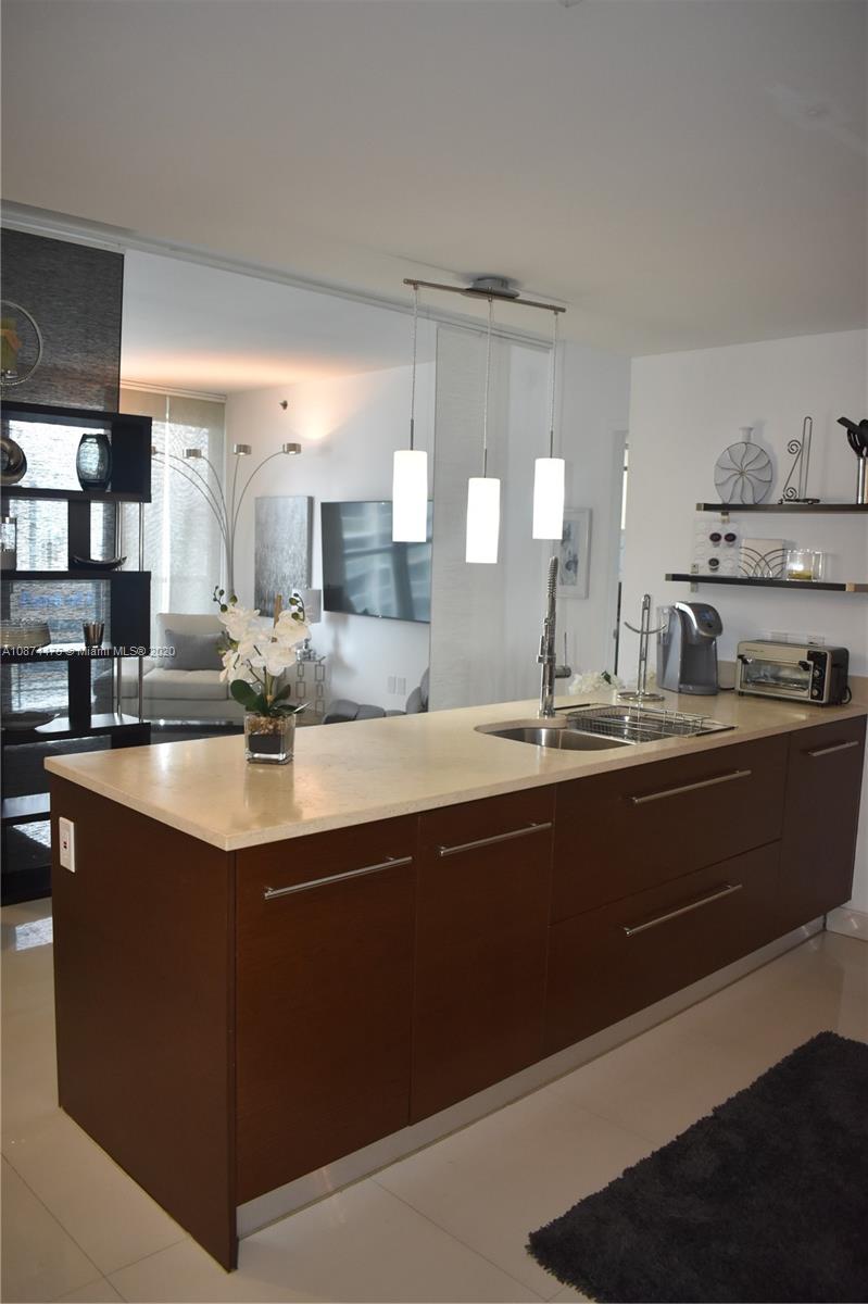 475 Brickell Avenue, Unit 4613 Miami, FL 33131 - Photo 17 of 32