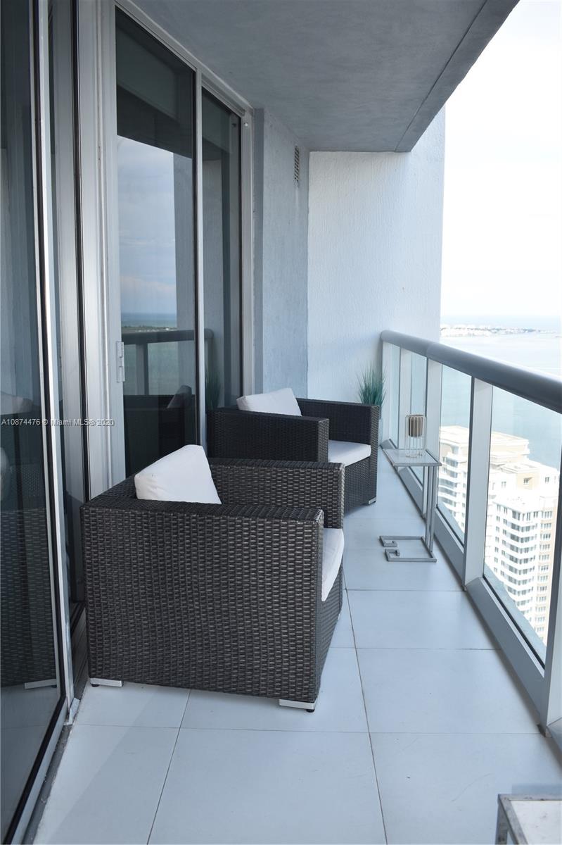 475 Brickell Avenue, Unit 4613 Miami, FL 33131 - Photo 29 of 32