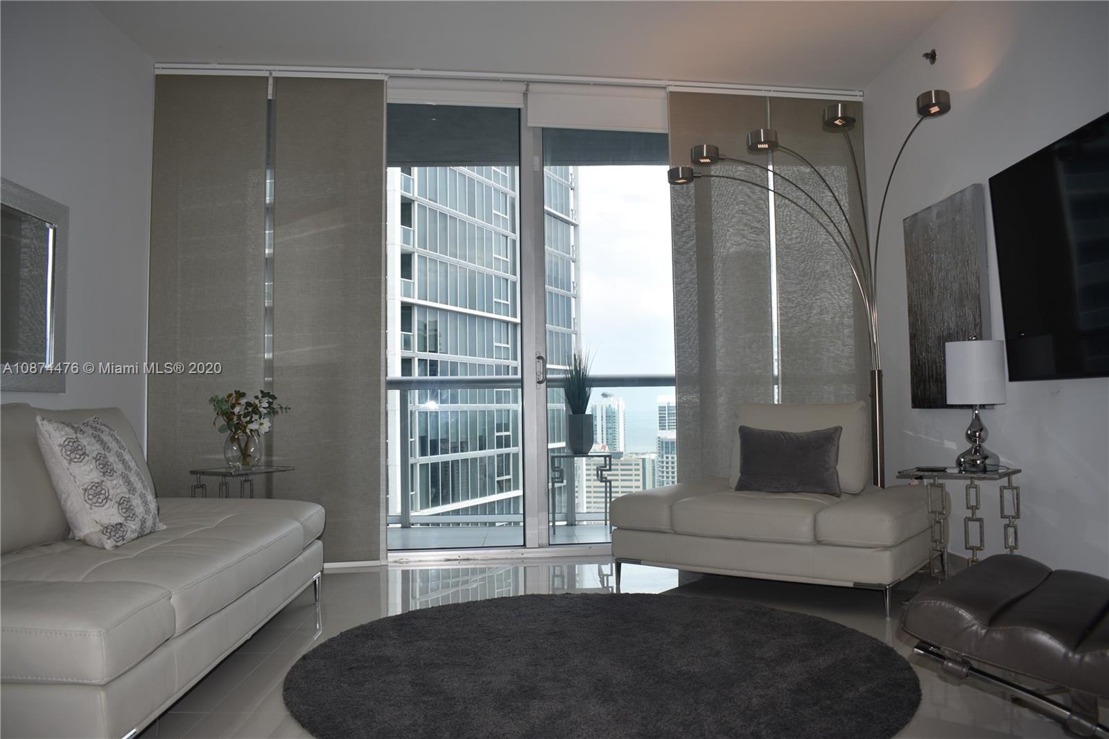 475 Brickell Avenue, Unit 4613 Miami, FL 33131 - Photo 10 of 32