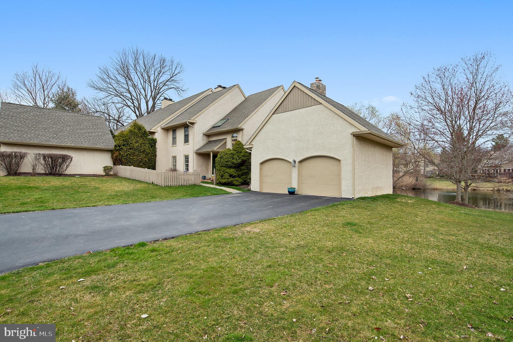 437 Waynesbrooke Road Berwyn, PA 19312 - Photo 3 of 40 Side View