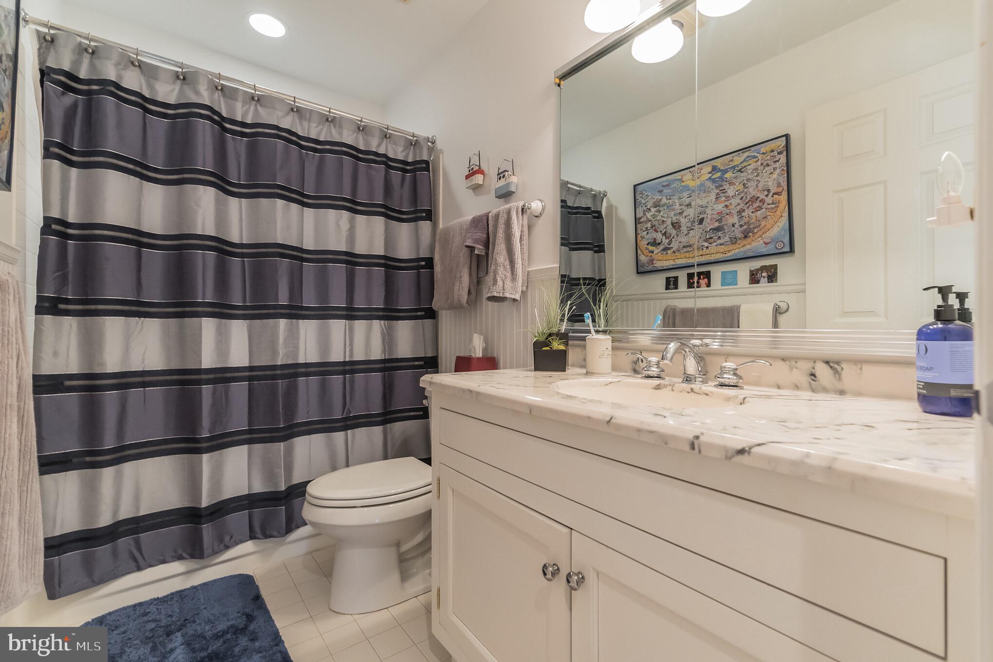 437 Waynesbrooke Road Berwyn, PA 19312 - Photo 29 of 40 Hall Bath