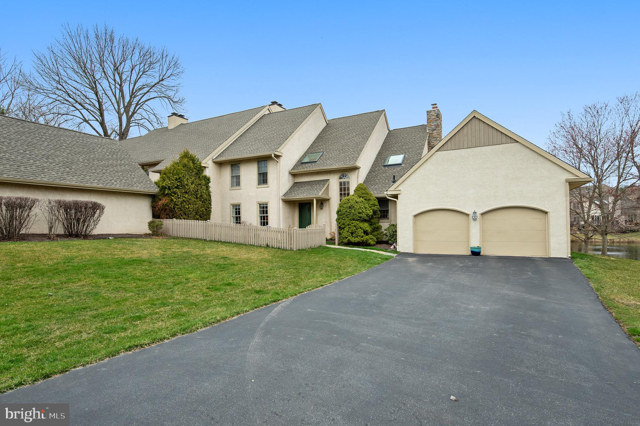 437 Waynesbrooke Road Berwyn, PA 19312 - Photo 4 of 40 Front View