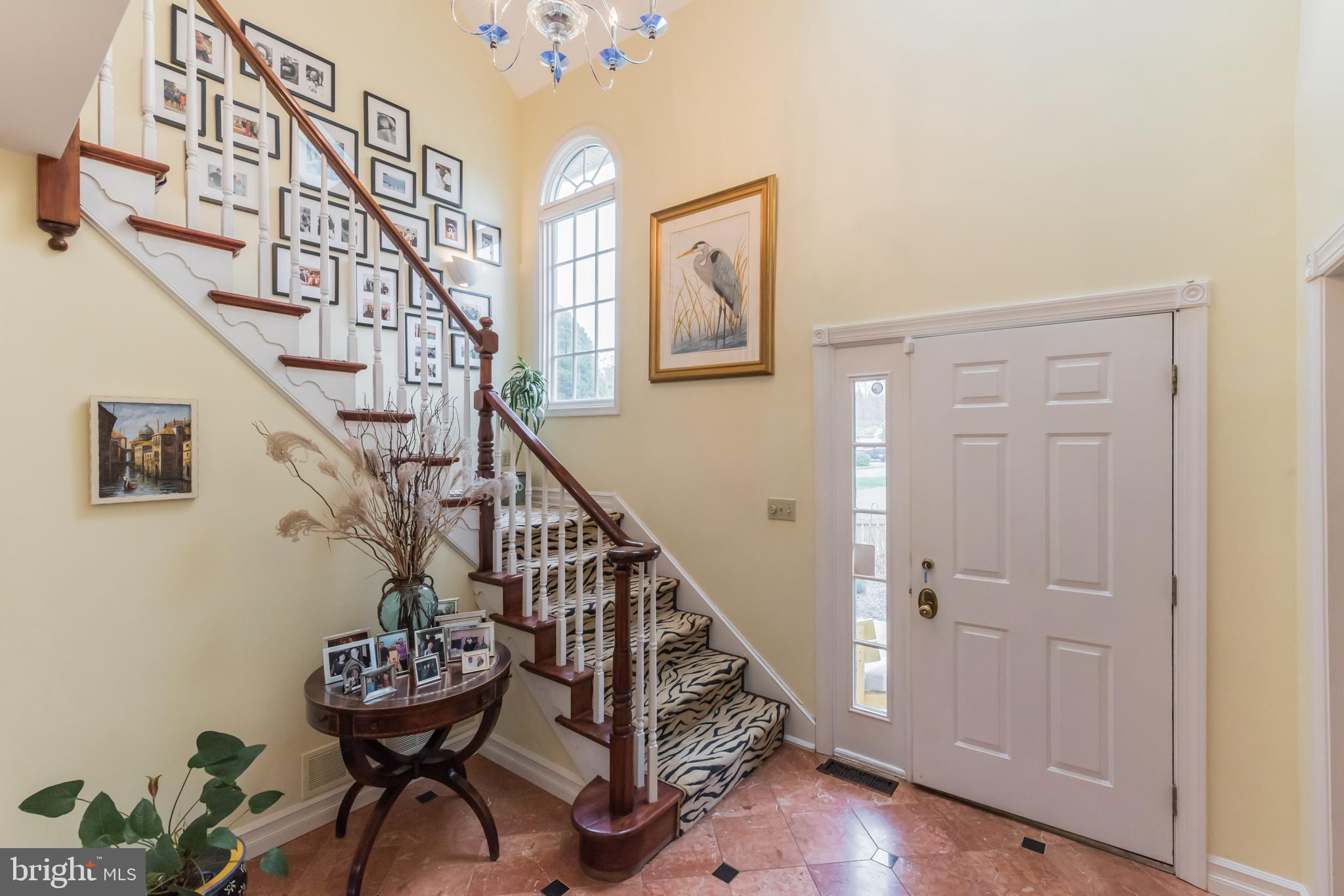 437 Waynesbrooke Road Berwyn, PA 19312 - Photo 7 of 40 Foyer