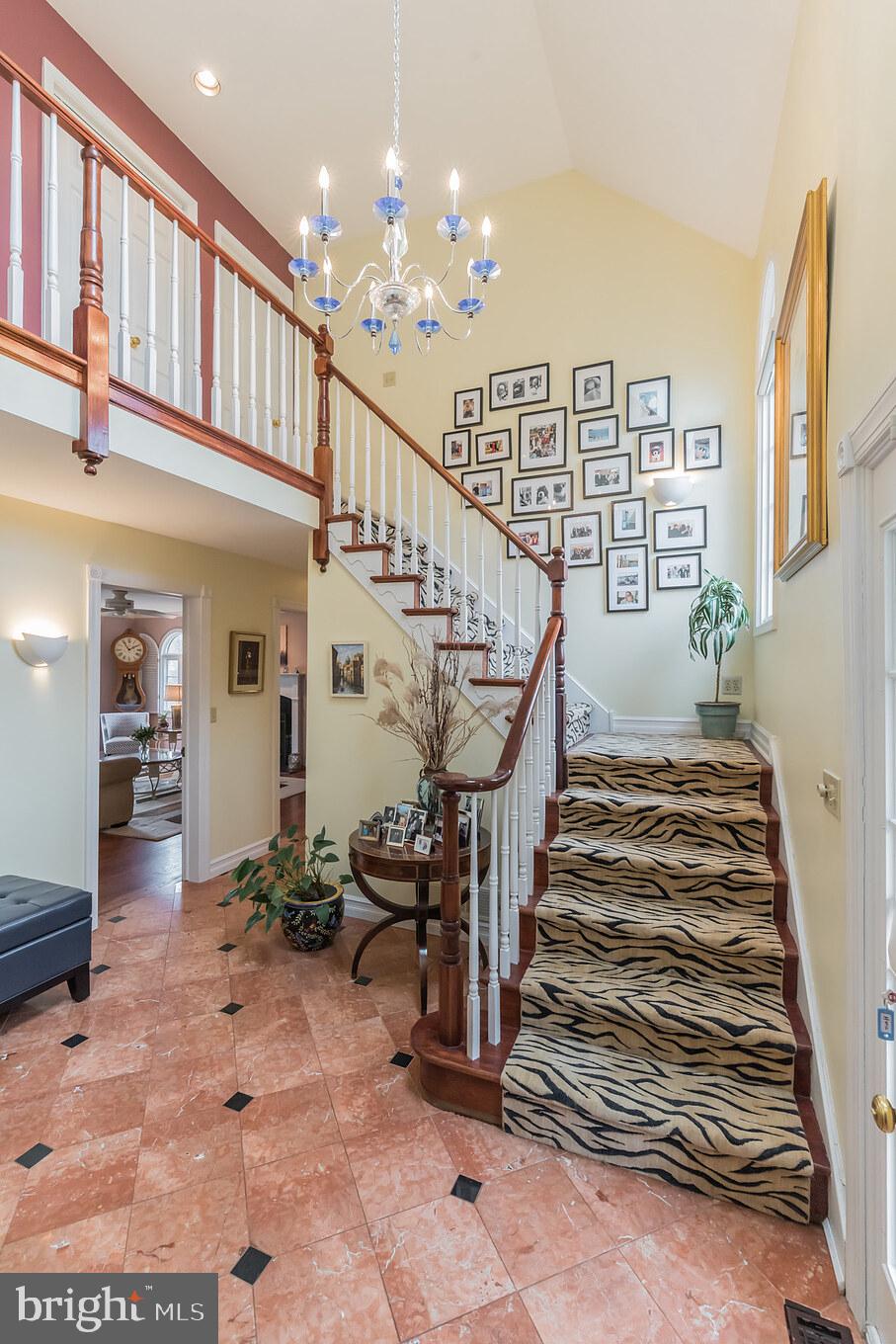 437 Waynesbrooke Road Berwyn, PA 19312 - Photo 8 of 40 Foyer