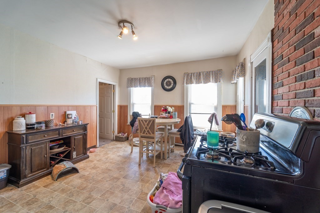 34 Merrifield Street Worcester, MA 01605 - Photo 11 of 37 Gallery Image 11