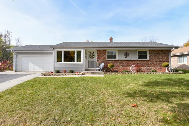 $314,900 | 8069 North 105th Street, Milwaukee, WI 53224