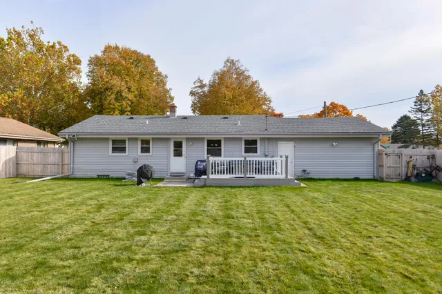 $314,900 | 8069 North 105th Street, Milwaukee, WI 53224