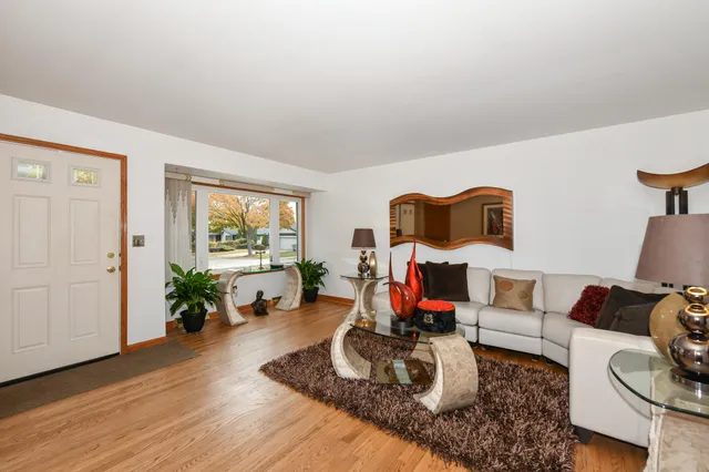 $314,900 | 8069 North 105th Street, Milwaukee, WI 53224