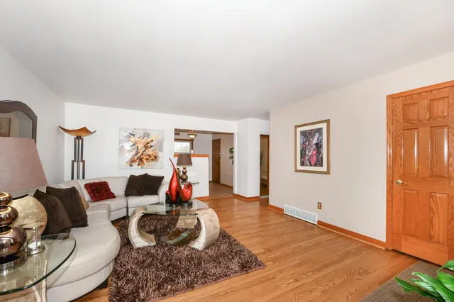 $314,900 | 8069 North 105th Street, Milwaukee, WI 53224