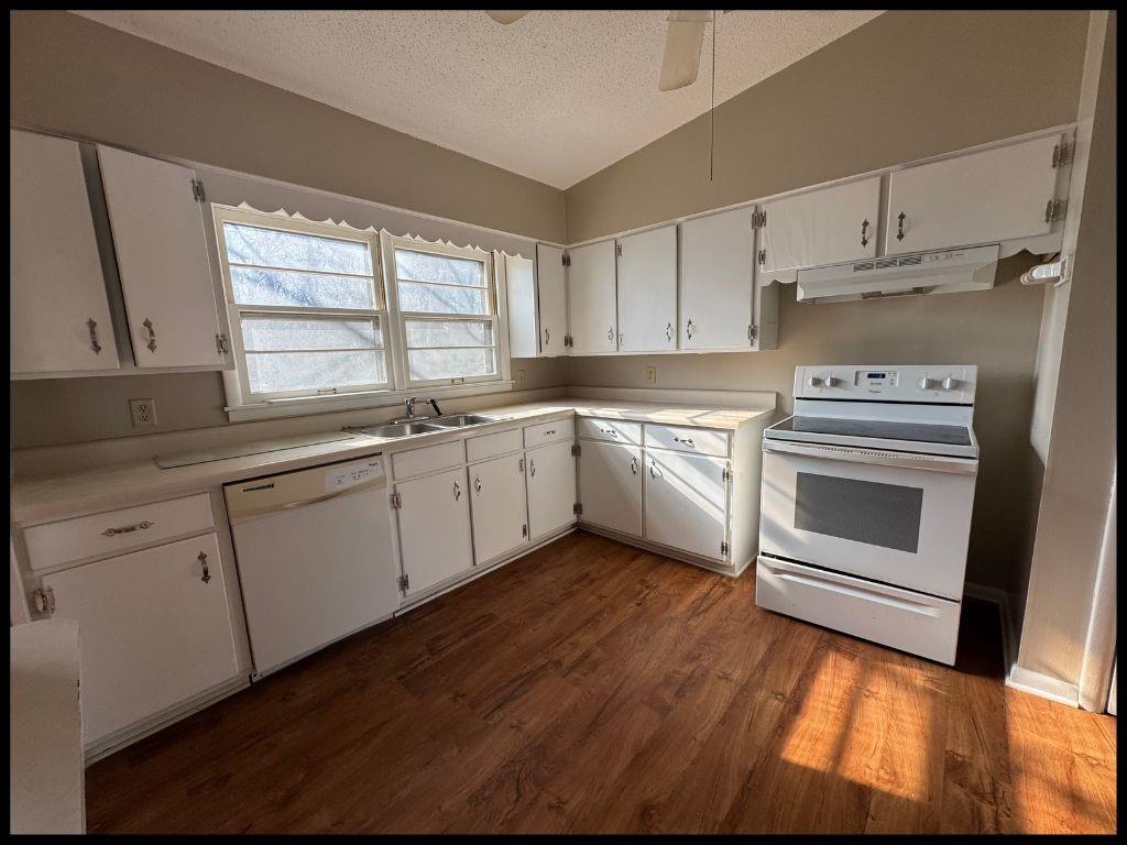 1006 Anderson Street Warrensburg, MO 64093 - Photo 4 of 18