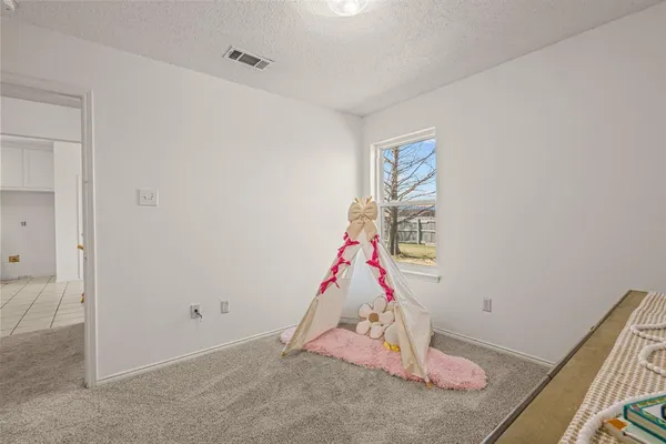 $305,000 | 105 Thoroughbred Drive, Krum, TX 76249