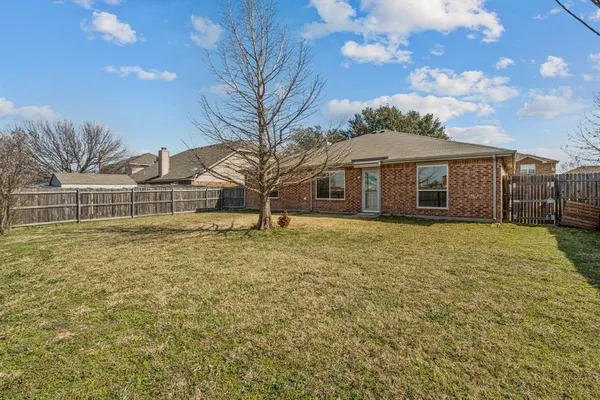 $305,000 | 105 Thoroughbred Drive, Krum, TX 76249