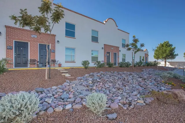 $1,185 | 5453 Ridge Street, El Paso, TX 79932