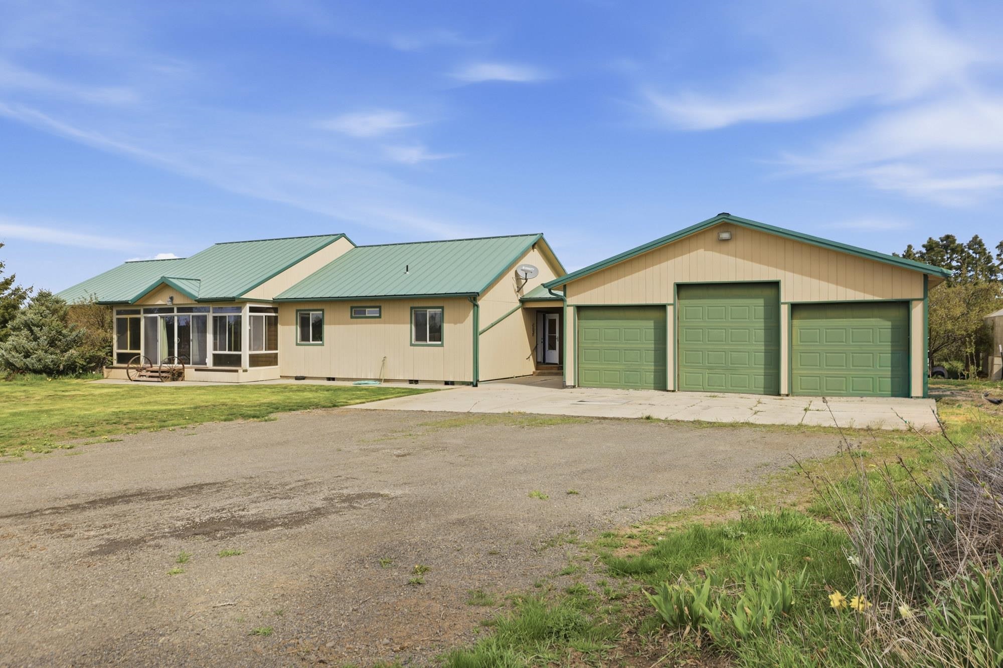 17543 South Smythe Road Spokane, WA 99224 - Photo 3 of 49