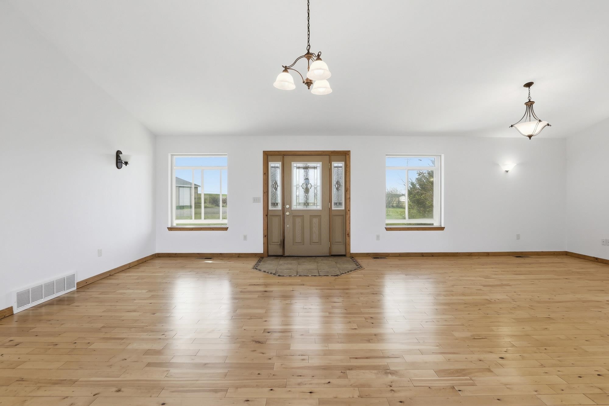 17543 South Smythe Road Spokane, WA 99224 - Photo 5 of 49