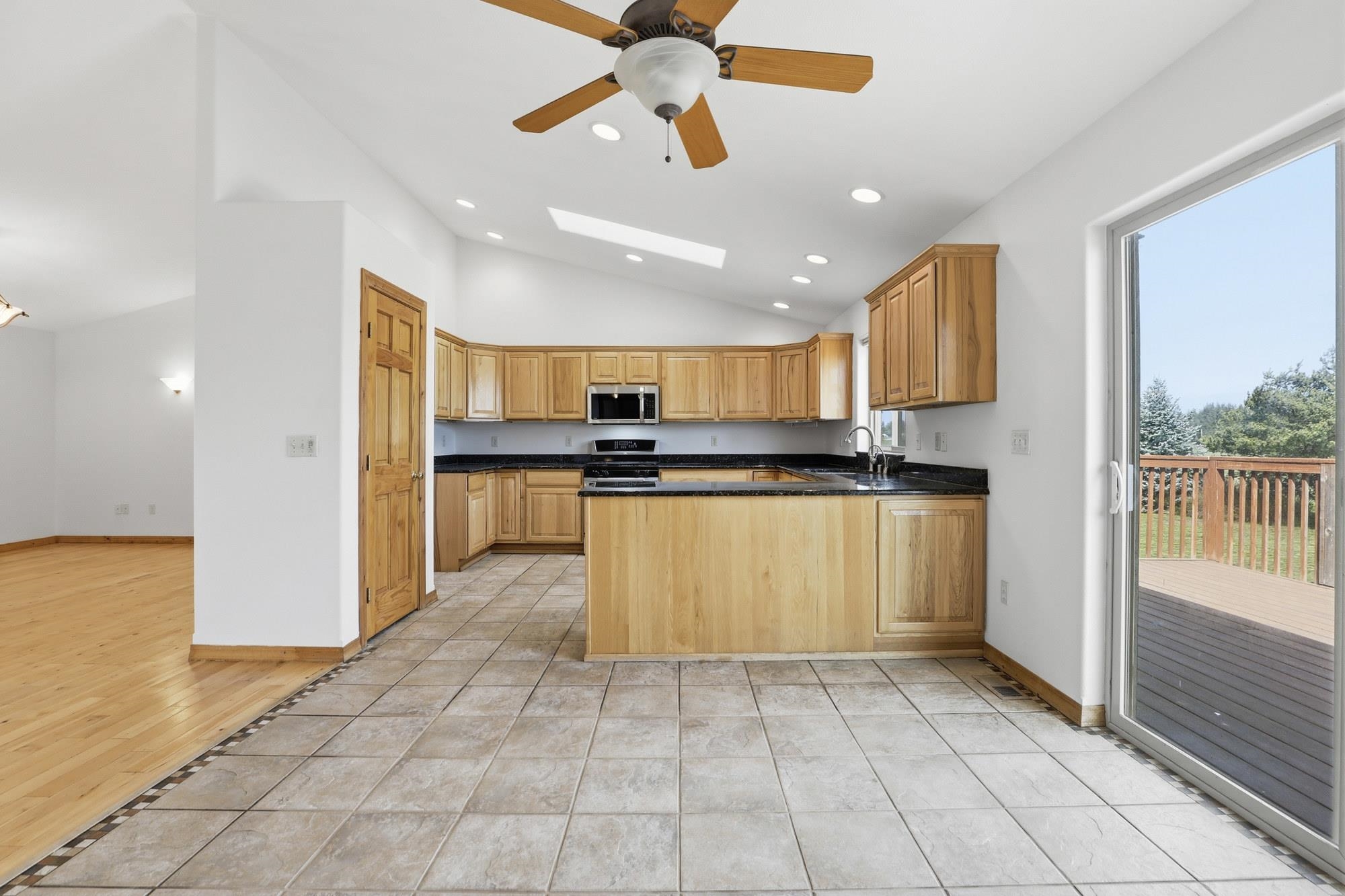 17543 South Smythe Road Spokane, WA 99224 - Photo 6 of 49