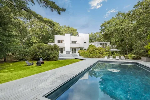 30 Quarty Court, East Hampton, NY 11937