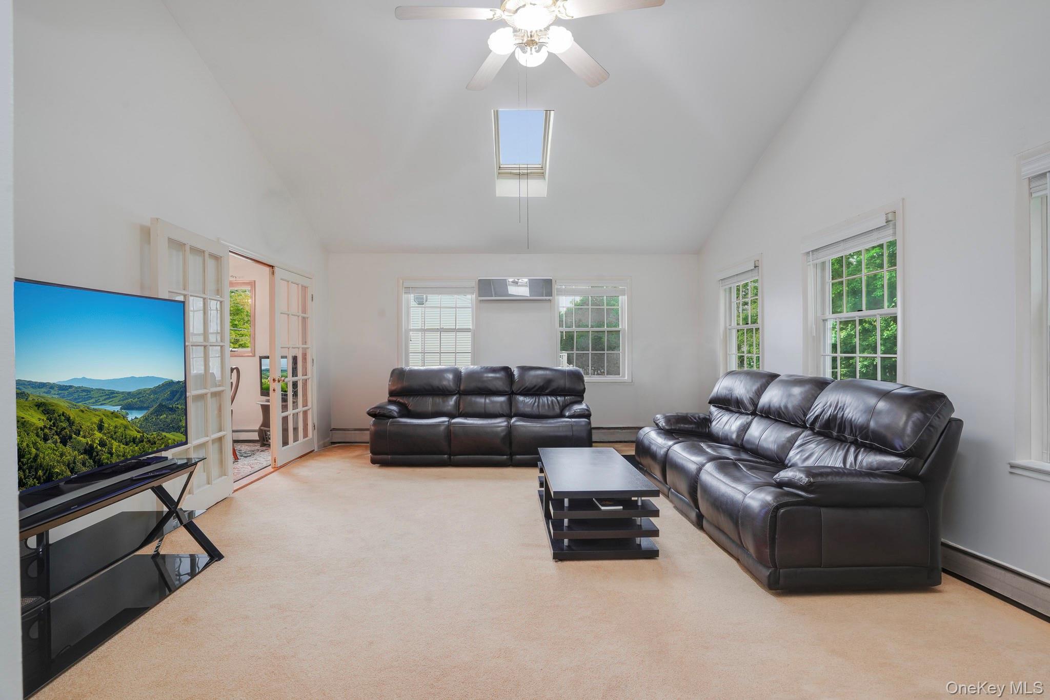 51 Sutton Park Road Poughkeepsie, NY 12603 - Photo 8 of 22